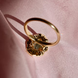 plisse pear cut ring back
