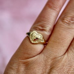 Plissé Heart Signet Ring